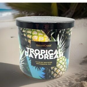 Goose Creek 3-Wick Candle -Tropical Daydream (14.5 oz)